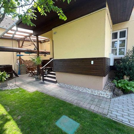 Abigel Vendeghaz Keszthely Villa ภายนอก รูปภาพ