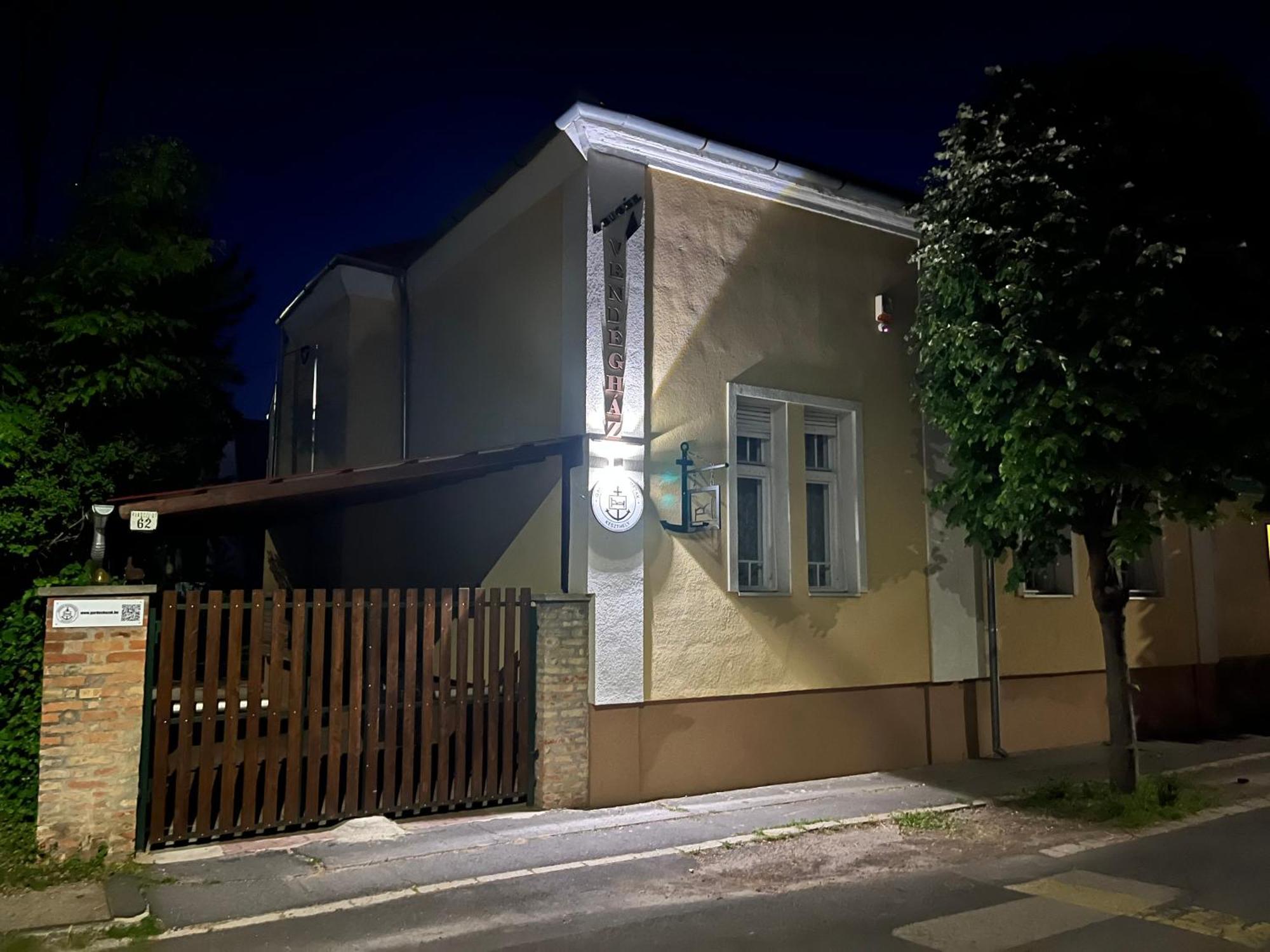 Abigel Vendeghaz Keszthely Villa ภายนอก รูปภาพ
