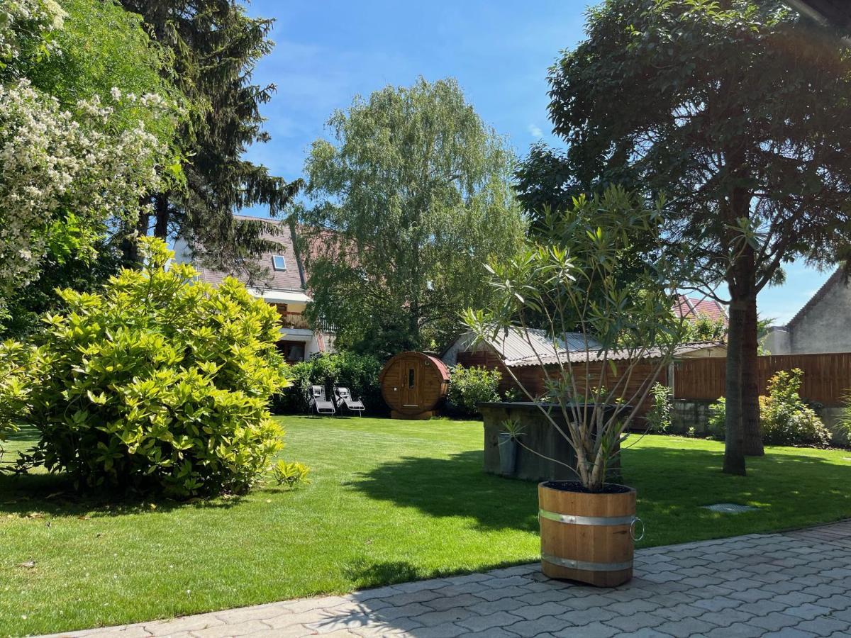 Abigel Vendeghaz Keszthely Villa ภายนอก รูปภาพ
