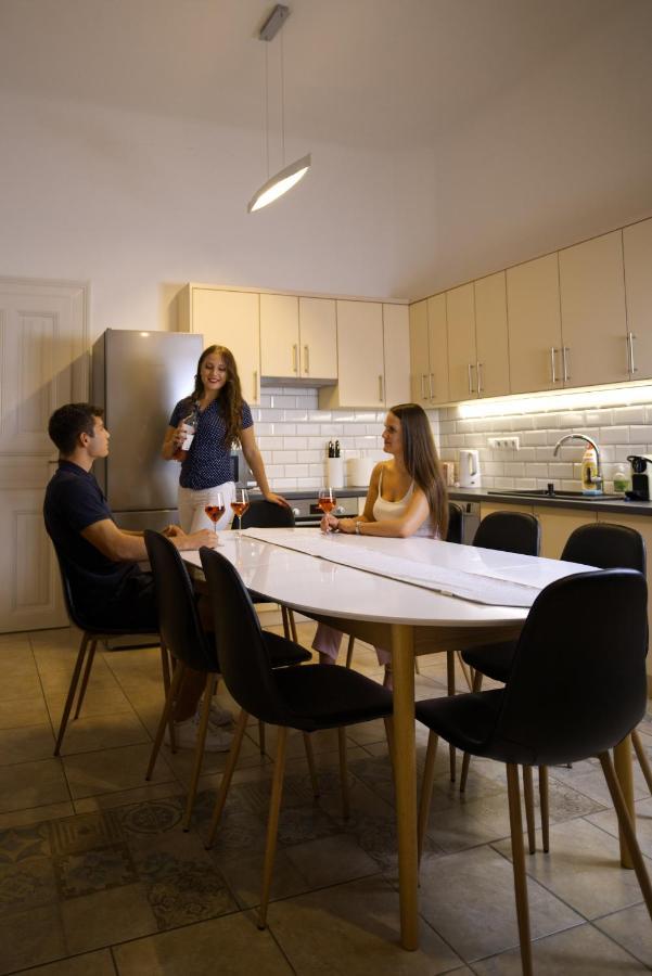 Abigel Vendeghaz Keszthely Villa ภายนอก รูปภาพ