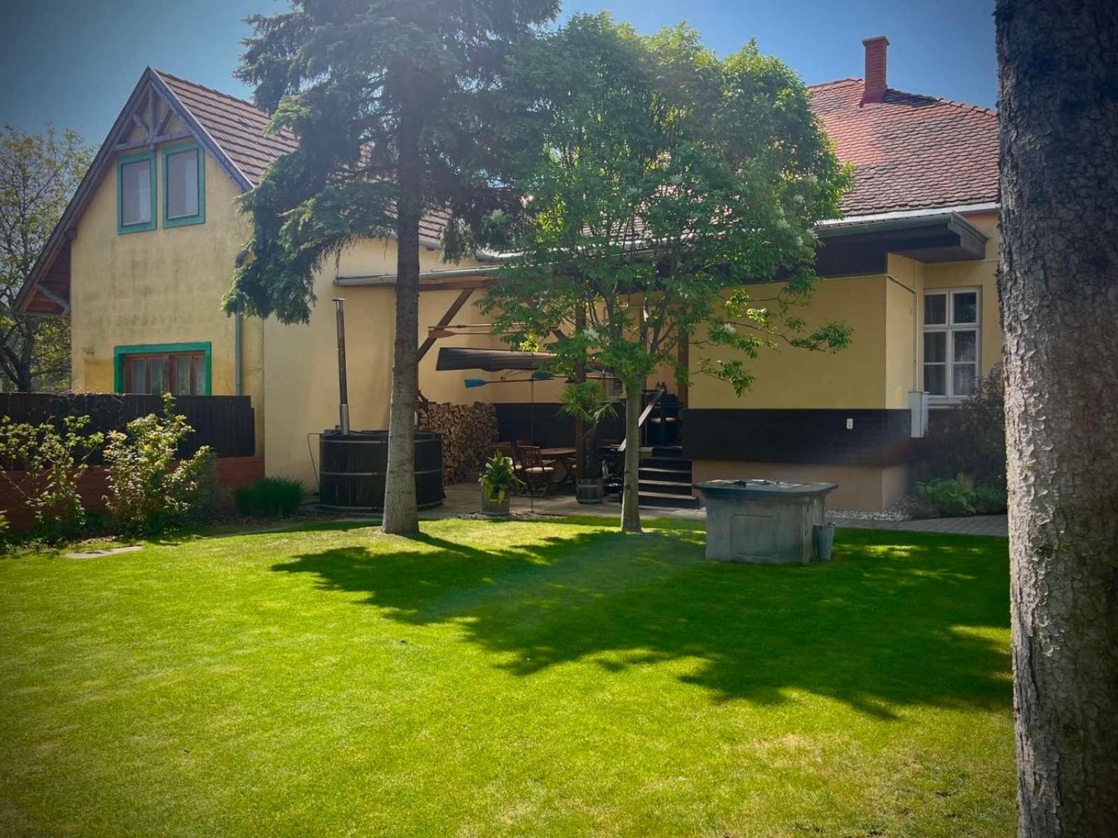 Abigel Vendeghaz Keszthely Villa ภายนอก รูปภาพ